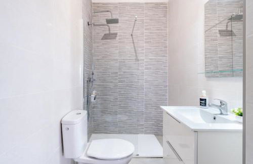 Cambrils Beach - 8 min to Beach - AC - WiFi - Terrace - 8 Guests - Photo 43