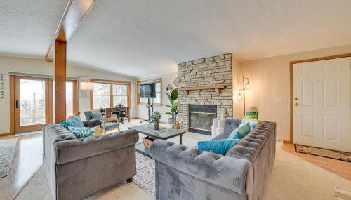 Cheboygan Getaway with Fire Pit and Lake Access! - Foto 4