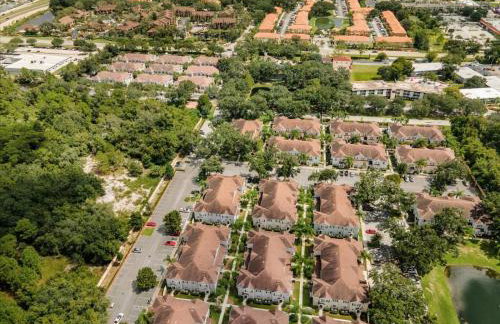 4 BD 3 BA Lucaya Village 21-101 - Foto 26
