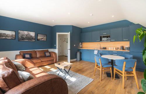 The Queen Stage - Photo 1