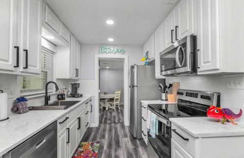 Memorial House - Ping Pong, Grill, Arcade, Beach! - Foto 16