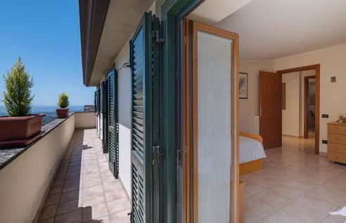 4 Bedroom Lovely Apartment In Nerola - Foto 36