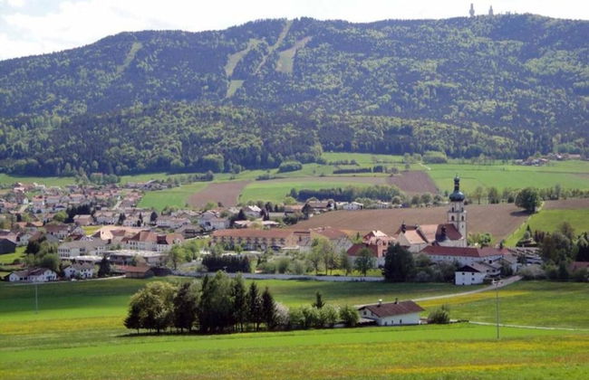 Family-friendly Tretting Home - Photo 39