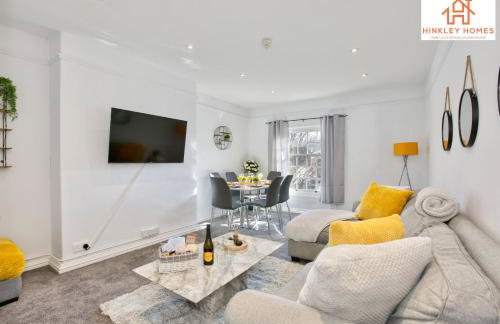 Spacious Apartment In The Centre Of Bridgwater Ideal for Contractors & Group Stays By Hinkley Homes Short Lets & Serviced Accommodation - Foto 34