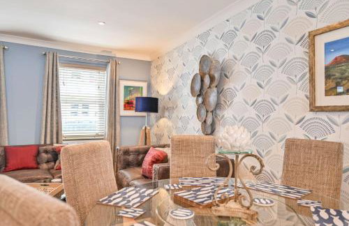 Lisburne Place - Luxury Three Bedroom Town House - Photo 17