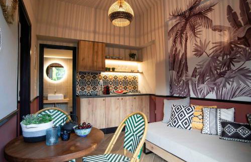 KRISSAIA SEASIDE SUITES - Photo 20