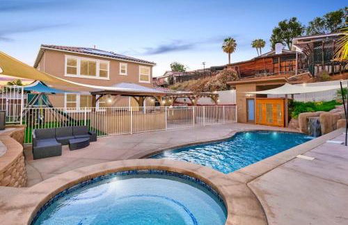 San Diego Luxury Oasis - Photo 2