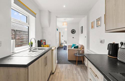 Cozy Self-Contained Suite with Own Entrance - Foto 21