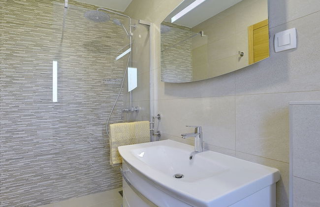 Modern Holiday Home With Pool in Pazin - Foto 15