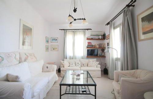 Villa with View of Agios Ioannis and Pool with Jacuzzi - Foto 3