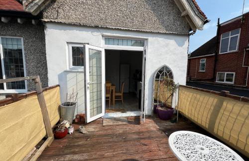 Brook Lodge Roof Terrace Apartment - Photo 3