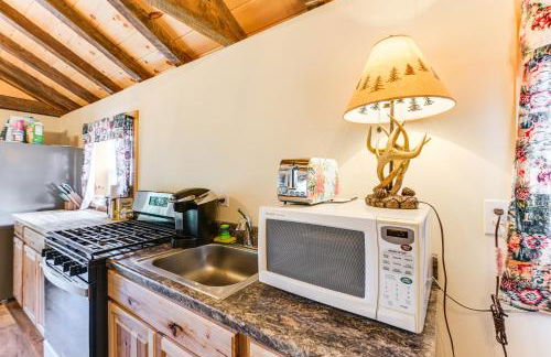 Harrington Cabin with Grills - Near Beaches and Hiking - Foto 11