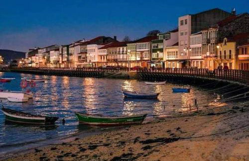 Piso Amplio y Céntrico en Mugardos - Photo 1