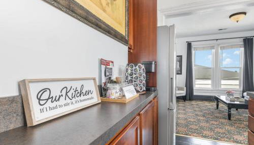 Spacious upstairs 1bed- Walking distance to Beach outlet mall - Foto 3