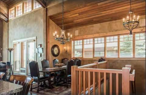 Luxury Home with Stunning 4 Peak Views - Foto 18