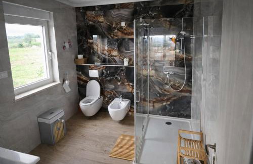 Entire Vacation Home - Heated Pool,Jacuzzi & Sauna - Photo 8