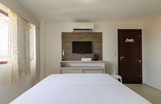 Apto Beira Mar com Vista e Pé na Areia - Foto 13