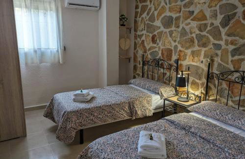 Chalet con piscina, barbacoa y jacuzzi en Valencia - Photo 53