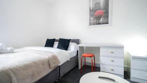 Stylish 3BR Derby Apartment - Sleeps 6, Central Location - Foto 5