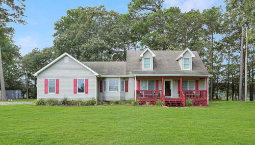 Spacious 3BR with Dock on Working Farm with Pool Table - Foto 3, Garden view