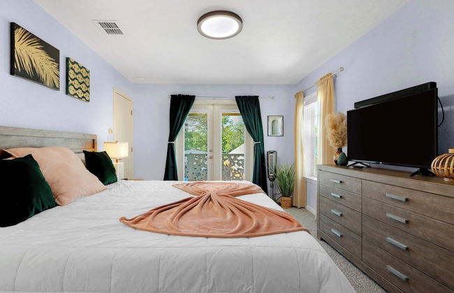 Spacious Retreat & Game Room Sleeps 12 - Foto 7