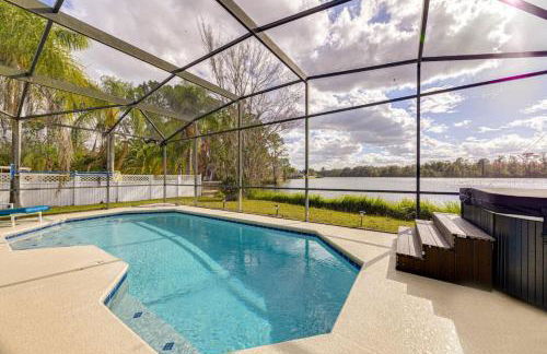 Beautiful Lake View Pool House Brand new Hot Tub - Foto 64