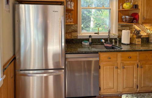 4 Mi to Sugarbush Resort Waitsfield Retreat - Foto 13