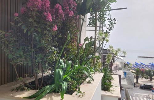 BLUESuite - Nuovissimo trilocale a 30m dalla spiaggia, con terrazza sul mare e box - Foto 33