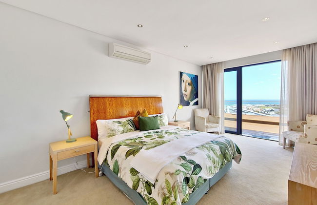 The Blue Emerald - Photo 2