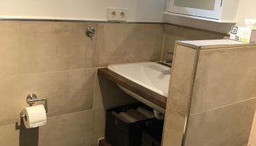 Wohnung mit eigenem Zugang - Foto 4