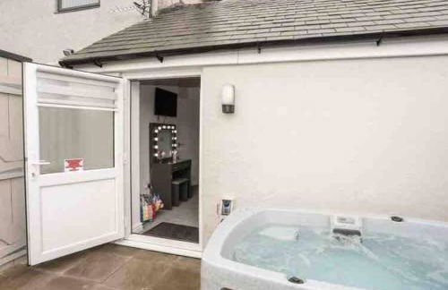 Beeches Bach, 1 bedroom cottage with hot tub - Foto 16