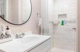 Stylish 3BR Townhouse with Backyard,and Easy Parking - Photo 56