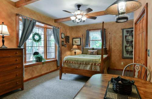 The Hiding Place - Foto 12