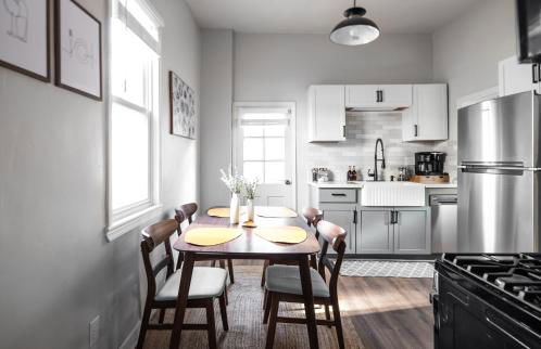 Mid-Century Modern Retreat in Little Italy - Foto 22