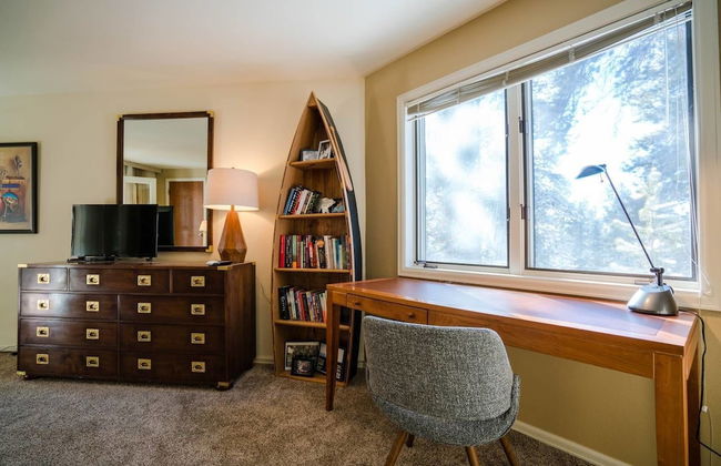 The Atrium Haven Winter Park Cabin Hot Tub - Photo 5