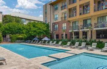 Cozy 1,100sf apartment in the heart of Legacy - Foto 18