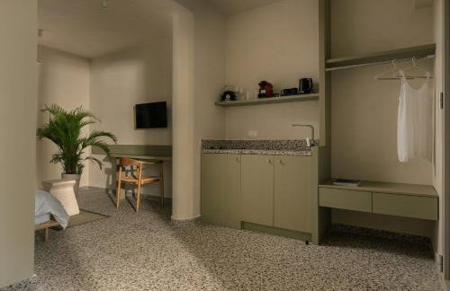 FOS Luxury Suites - Photo 57