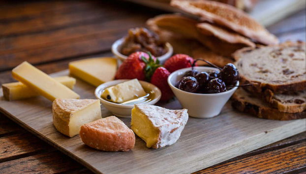 Una deliziosa degustazione di formaggi