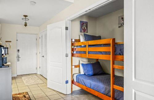 Smoky Mountain View Condo- Hot Tub, Indoor Pool, Walking Path, Playground - Foto 17