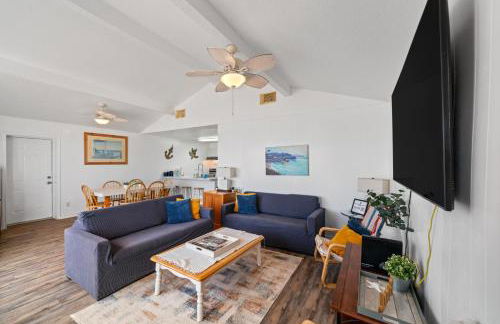 Amazing Oceanfront 2BR Home Cozy Peaceful and Kid and Pet Friendly - Photo 4