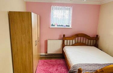 Charming 2 Bedroom Flat with Urban Views - Foto 23