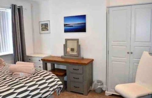 Anglesey home by the sea - Photo 17