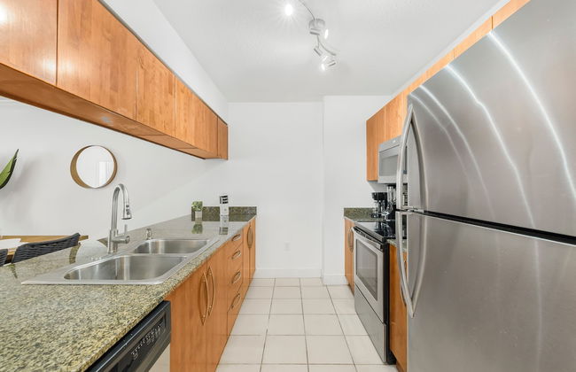 Sky High 31st Floor Condo W Parking - Foto 56