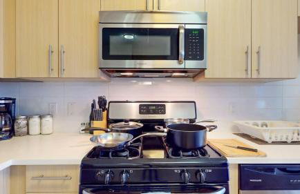 Modern Comforts Free Gym Access - Foto 31