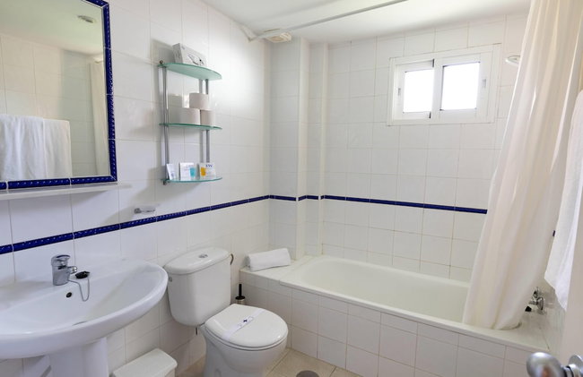 Ramada Hotel & Suites by Wyndham Costa del Sol - Foto 133