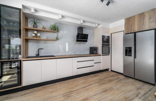 Villa Neda Heated Pool, Hot-tub, Sauna, 3 bedrooms - Photo 17