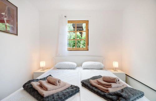 Traditional Houses Korana River - Photo 27