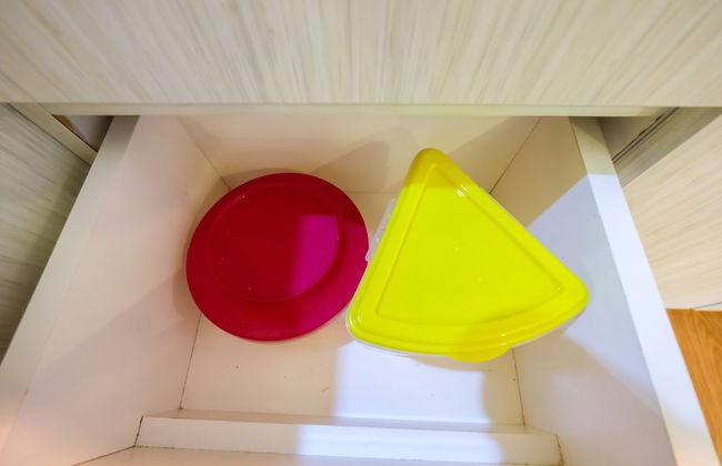 Spacious Studio Room at Green Pramuka Apartment - Foto 25