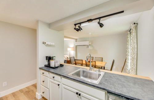 Greenbrier River Retreat with Deck - Steps to Trail! - Foto 11