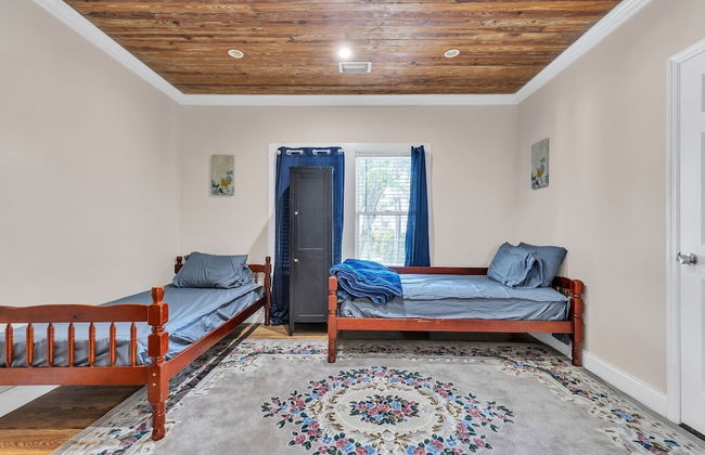 4br Comfort In Dania Beach - Close To Everything 4 Bedroom Home - Photo 6